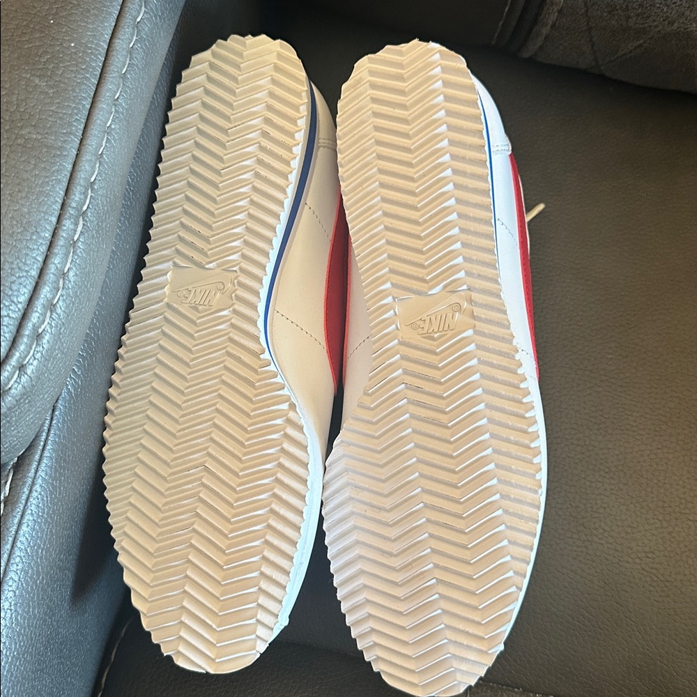 Nike Cortez Red, White & Blue - Picture 4 of 7
